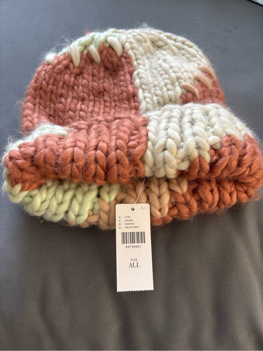 Anthropologie Chunky Knit Colorblock Beanie NWT - Picture 2 of 2
